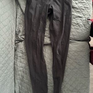 Lululemon Yoga Leggings in Black, Size Women’s 4